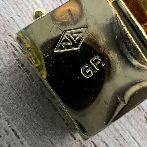 Sodalite and gold tone Chinese good fortune gold plated bracelet - Picture 7 of 13